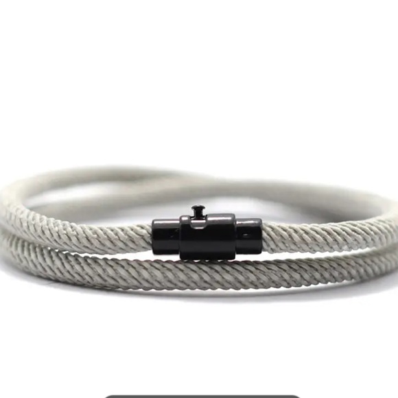 Minimalistic Bracelet set with Onyx and Malachite - Picture 5 of 9